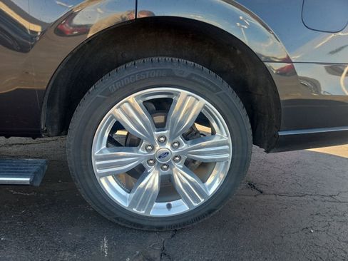 Used 2023 Ford Expedition Platinum image 4