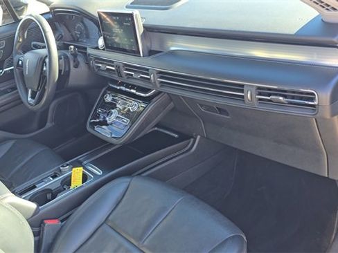 Used 2022 Lincoln Corsair FWD w/ Premium Package image 31