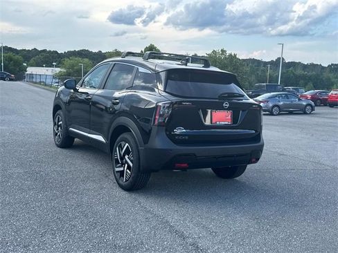 New 2025 Nissan Kicks SV w/ SV Premium Package image 6
