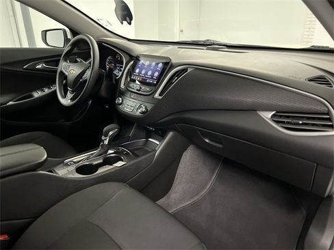 Used 2024 Chevrolet Malibu LT image 90