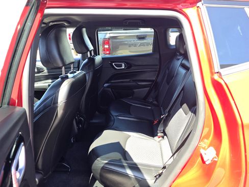 New 2026 Jeep Compass Latitude AWD/4WD image 18