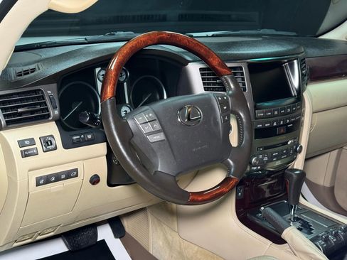 Used 2011 Lexus LX 570 4WD w/ Luxury Pkg image 52