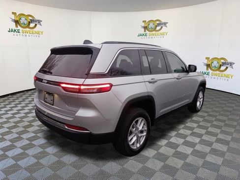 Used 2025 Jeep Grand Cherokee Laredo X w/ Luxury Tech Group I image 10