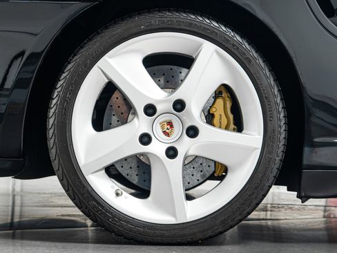 Used 2005 Porsche 911 Turbo image 40