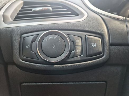 Used 2021 Ford Edge SEL AWD/4WD image 16
