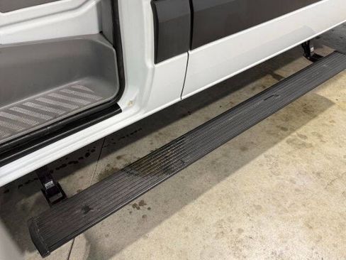 Used 2017 Mercedes-Benz Sprinter 2500 image 14