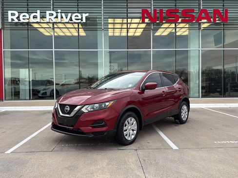 Used 2020 Nissan Rogue Sport S image 1