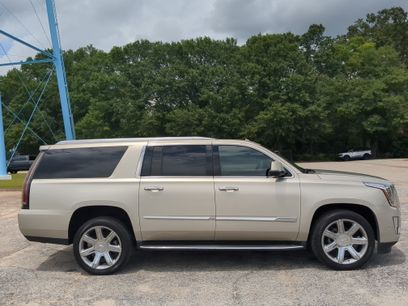 Used 2017 Cadillac Escalade ESV Luxury