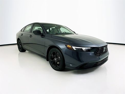 New 2025 Honda Accord SE image 3