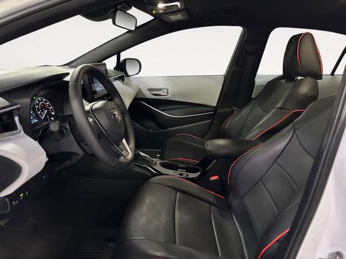 Used 2025 Toyota Corolla SE image 13