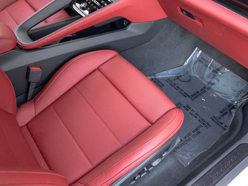 New 2025 Porsche Macan Turbo Electric AWD/4WD image 59