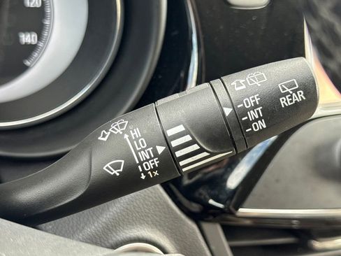 Used 2019 Buick Envision Preferred AWD/4WD image 37