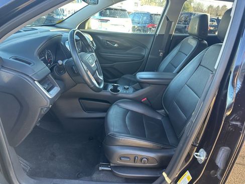 Used 2023 GMC Terrain SLT image 12