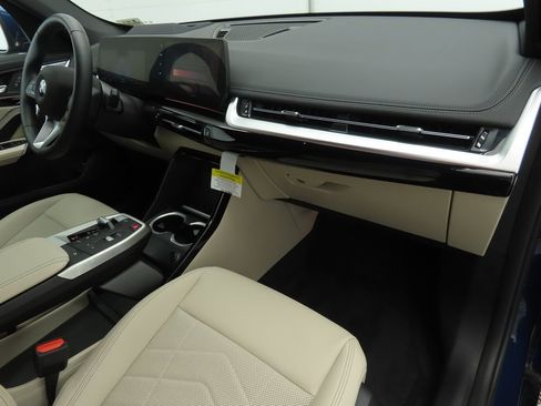 Certified 2025 BMW X1 xDrive28i w/ Premium Package image 16