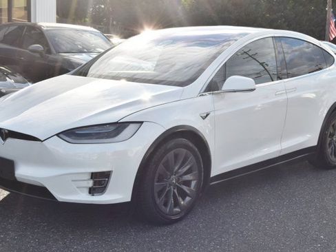 Used 2019 Tesla Model X 100D AWD/4WD image 5