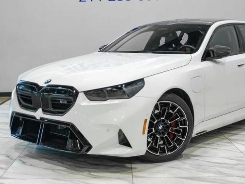 Used 2025 BMW M5 w/ Carbon Package AWD/4WD image 7