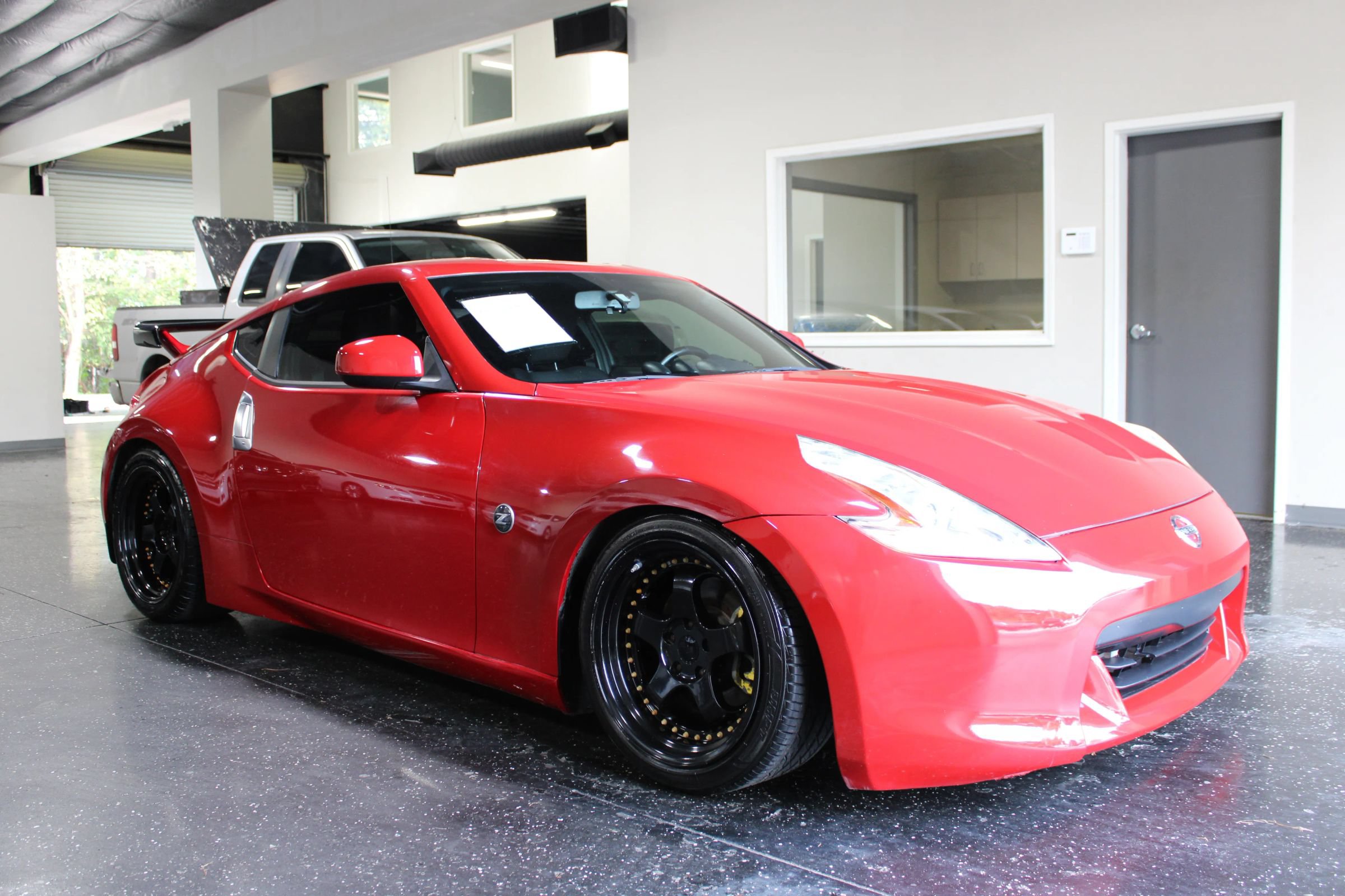 Used 2012 Nissan 370Z Coupe RWD image 1