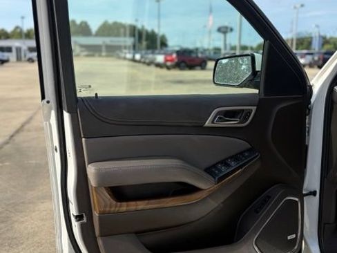Used 2020 GMC Yukon XL Denali w/ Open Road Package RWD image 27