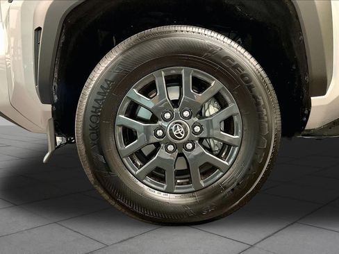 Used 2025 Toyota 4Runner SR5 RWD image 10