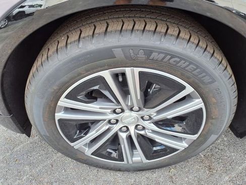 New 2025 Cadillac Lyriq Luxury image 12