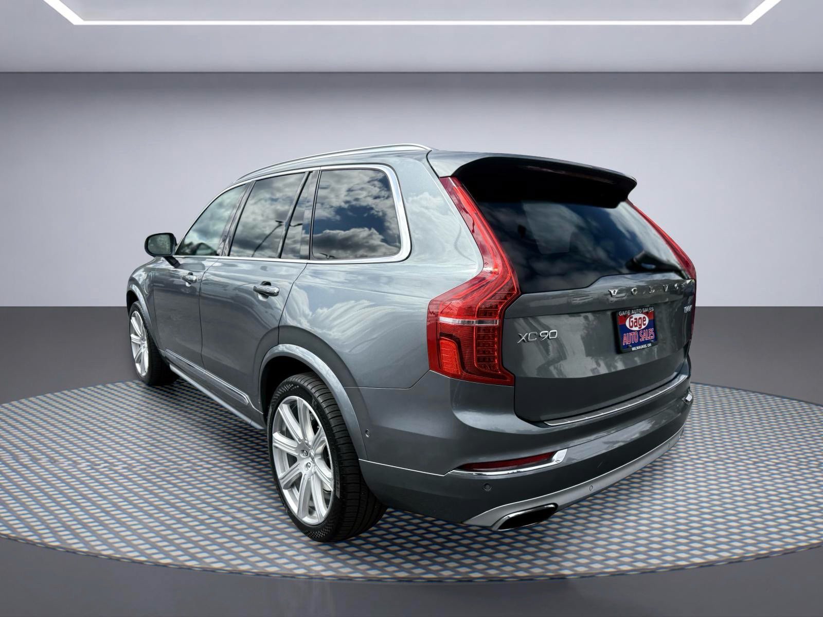 Used 2018 Volvo XC90 T8 Inscription w/ Luxury Package AWD/4WD image 4