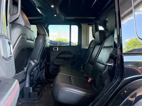 Used 2024 Jeep Wrangler Unlimited Rubicon image 23