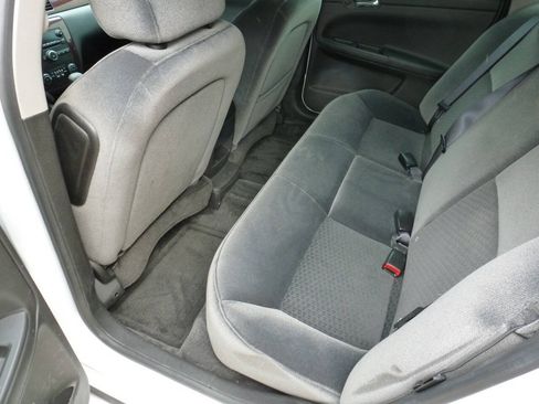 Used 2010 Chevrolet Impala LS FWD image 10