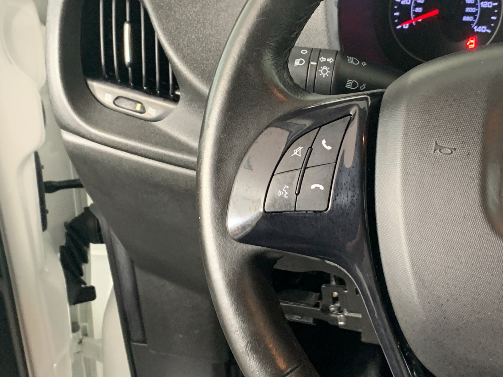 Used 2022 RAM ProMaster City Tradesman FWD image 17