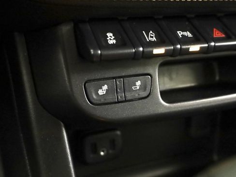 Used 2021 GMC Canyon AT4 w/ Driver Alert Package image 21