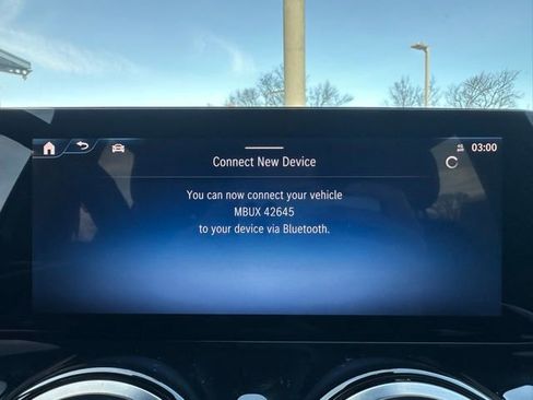 Used 2025 Mercedes-Benz GLB 250 4MATIC image 22