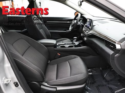 Used 2023 Nissan Altima 2.5 SV FWD image 24