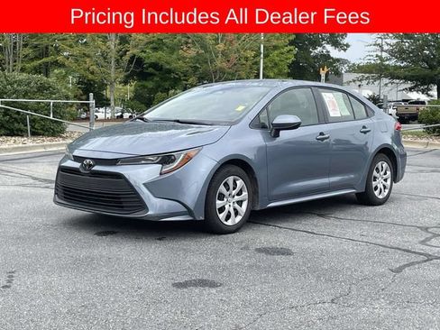 Used 2023 Toyota Corolla LE FWD image 1
