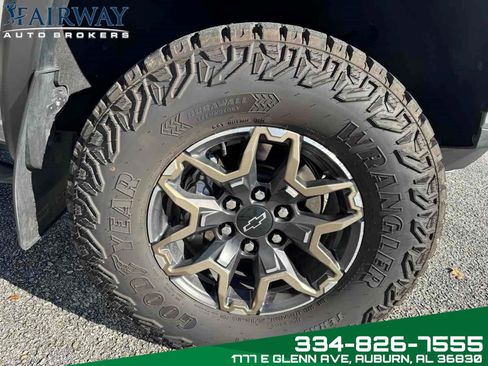 Used 2024 Chevrolet Colorado ZR2 w/ ZR2 Convenience Package III image 34