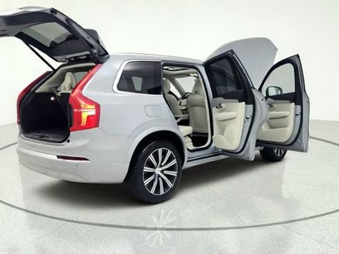 Used 2025 Volvo XC90 B6 Plus w/ Protection Package Premier AWD/4WD image 18