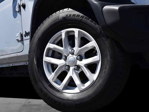 Used 2023 Jeep Wrangler Unlimited Sport AWD/4WD image 3