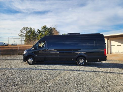 Used 2020 Mercedes-Benz Sprinter 3500 image 7
