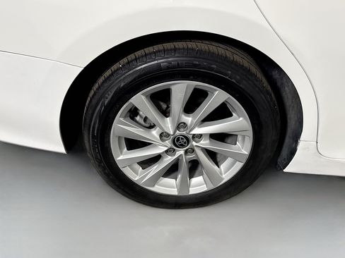 Used 2022 Toyota Camry LE FWD image 32