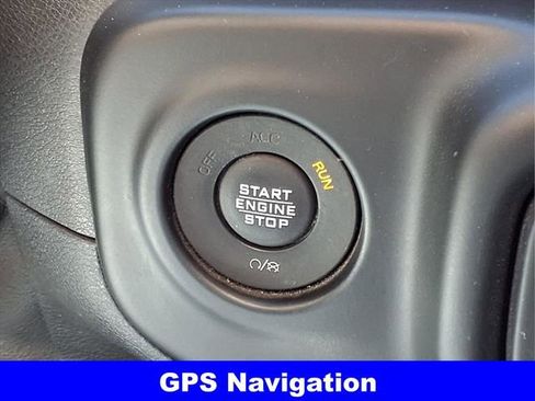 Used 2020 Jeep Wrangler Unlimited Sahara image 15