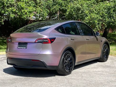Used 2022 Tesla Model Y Long Range AWD/4WD image 8