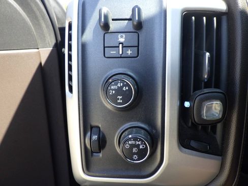 Used 2014 GMC Sierra 1500 SLT w/ SLT Crew Cab Value Package AWD/4WD image 30