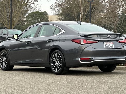 Used 2023 Lexus ES 300h w/ Premium Package image 6