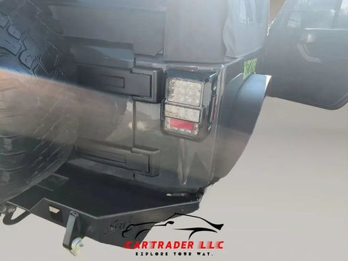 Used 2018 Jeep Wrangler Sport AWD/4WD image 16