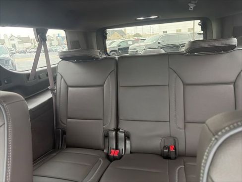 Used 2024 GMC Yukon XL Denali AWD/4WD image 17