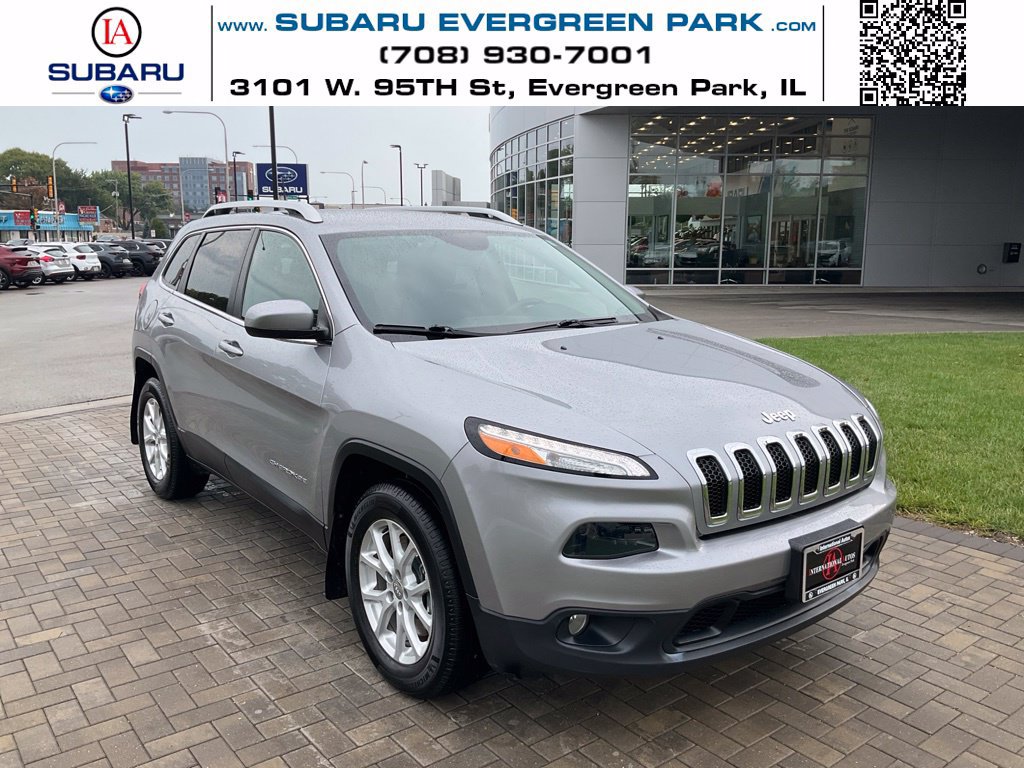 Used 2017 Jeep Cherokee Latitude w/ Cold Weather Group AWD/4WD image 1
