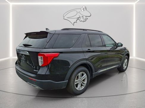Used 2023 Ford Explorer XLT w/ Equipment Group 202A AWD/4WD image 5