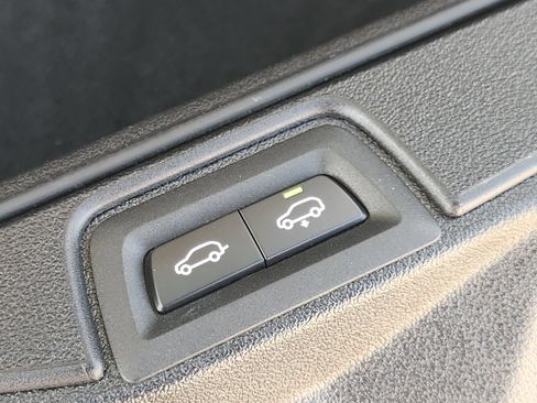 Used 2023 BMW X7 xDrive40i AWD/4WD image 37