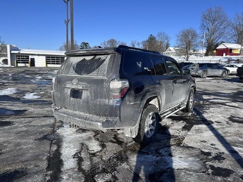 Used 2019 Toyota 4Runner image 3