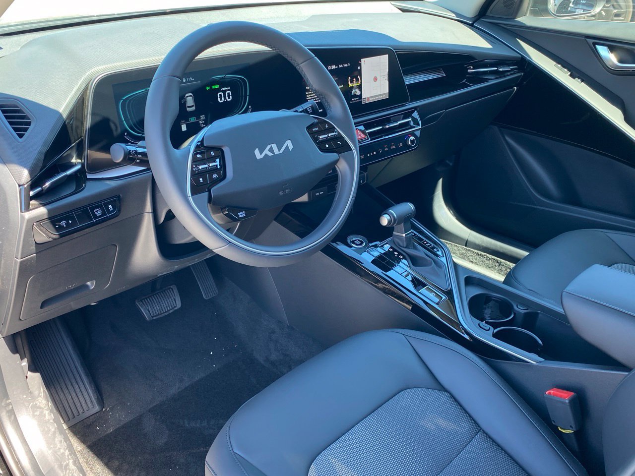 New 2026 Kia Niro EX FWD image 11