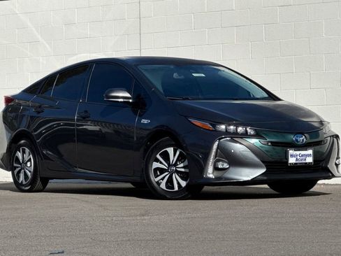 Used 2019 Toyota Prius Prime Advanced w/ Preferred Accessory Package image 2