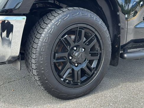 Used 2020 Toyota Tundra SR5 w/ SR5 Upgrade Package RWD image 11